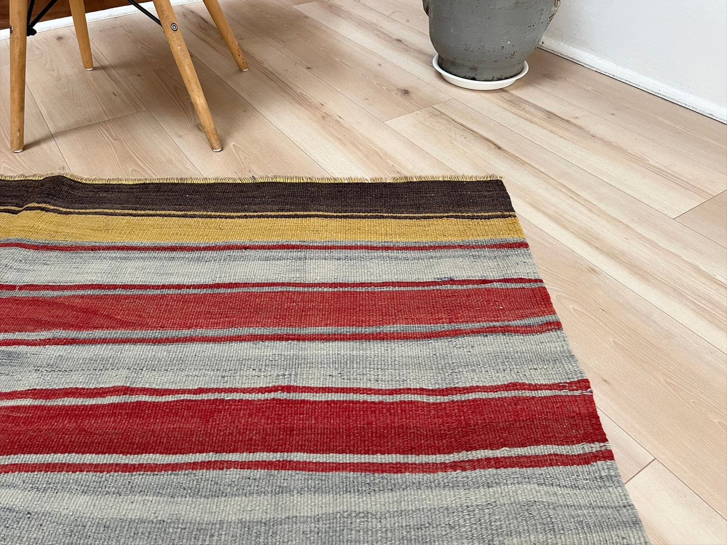 Striped flatweave wool rug. 5x7 turkish kilim rug shop san francisco bay area. Buy rug online free shipping.