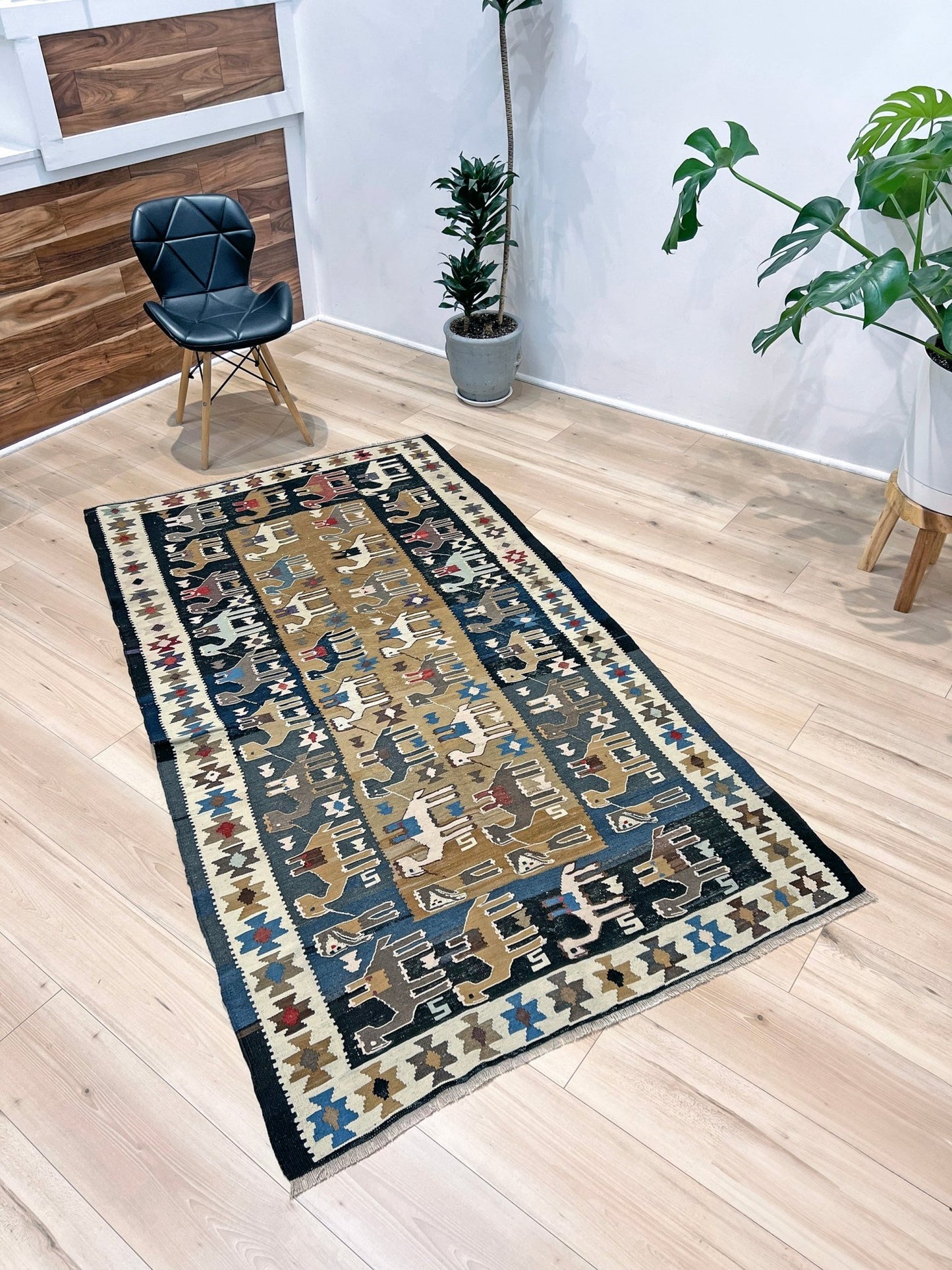  camel caravan persian vintage kilim rug shop san francisco bay area. Oriental rug shop. Buy handmade wool flatweave rug carpet.