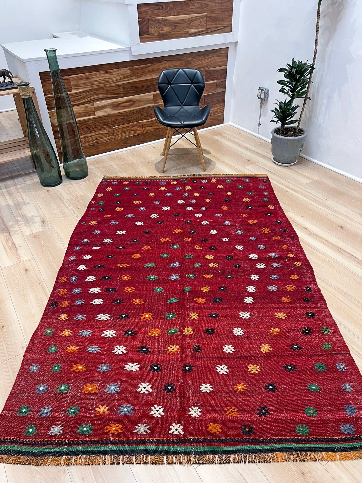 flower vintage turkish kilim rug shop san francisco bay area. Buy handmade wool rug online.