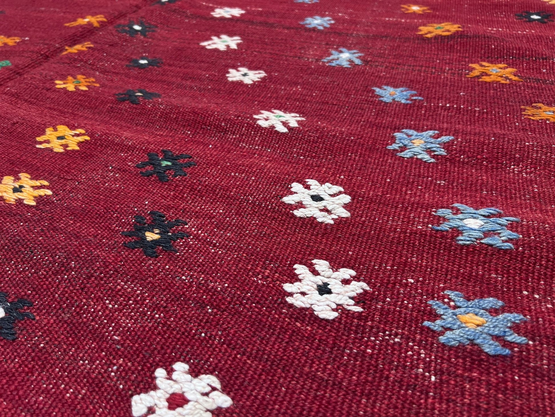 flower vintage turkish kilim rug shop san francisco bay area. Buy handmade wool rug online.