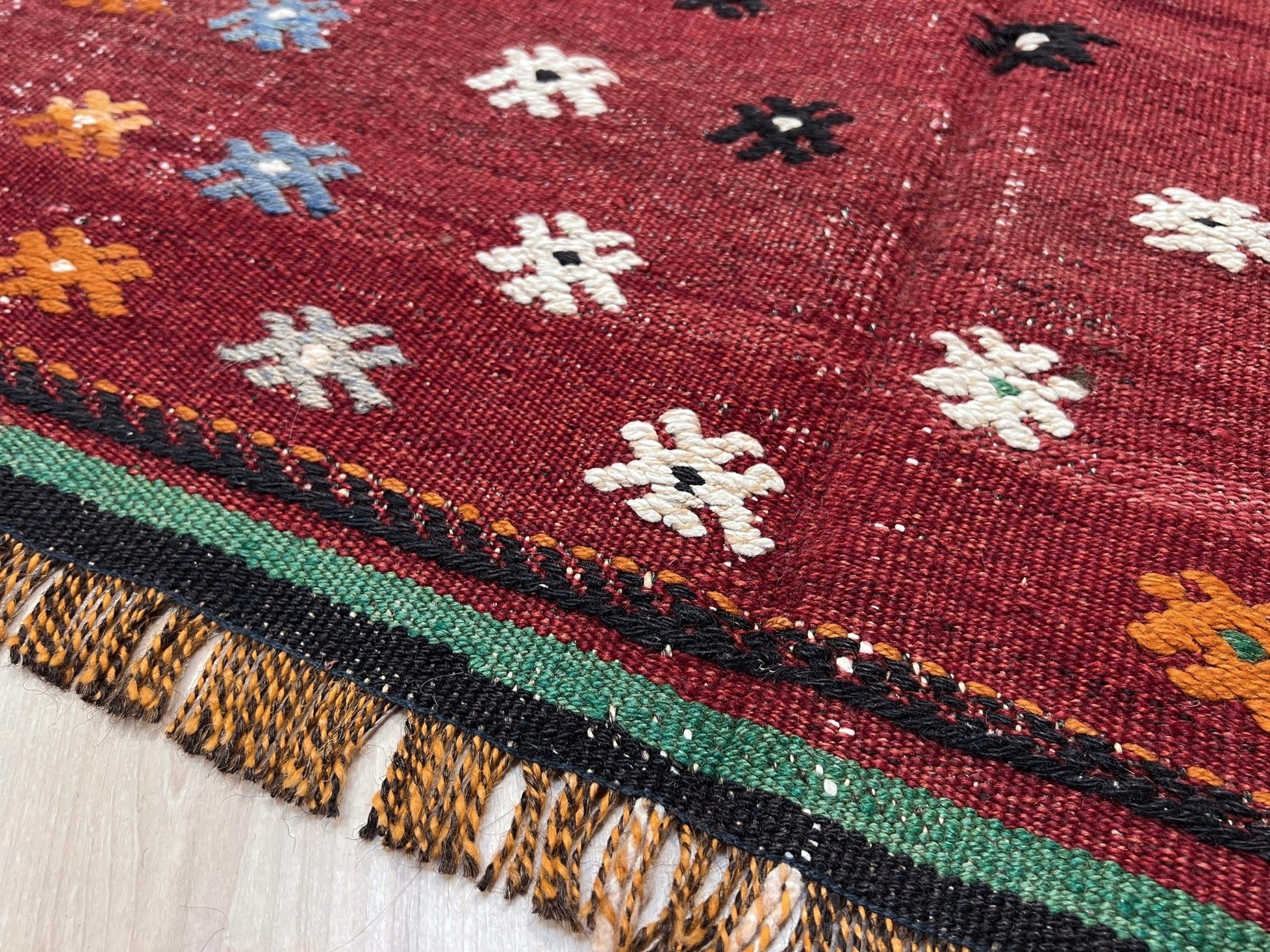 flower vintage turkish kilim rug shop san francisco bay area. Buy handmade wool rug online.