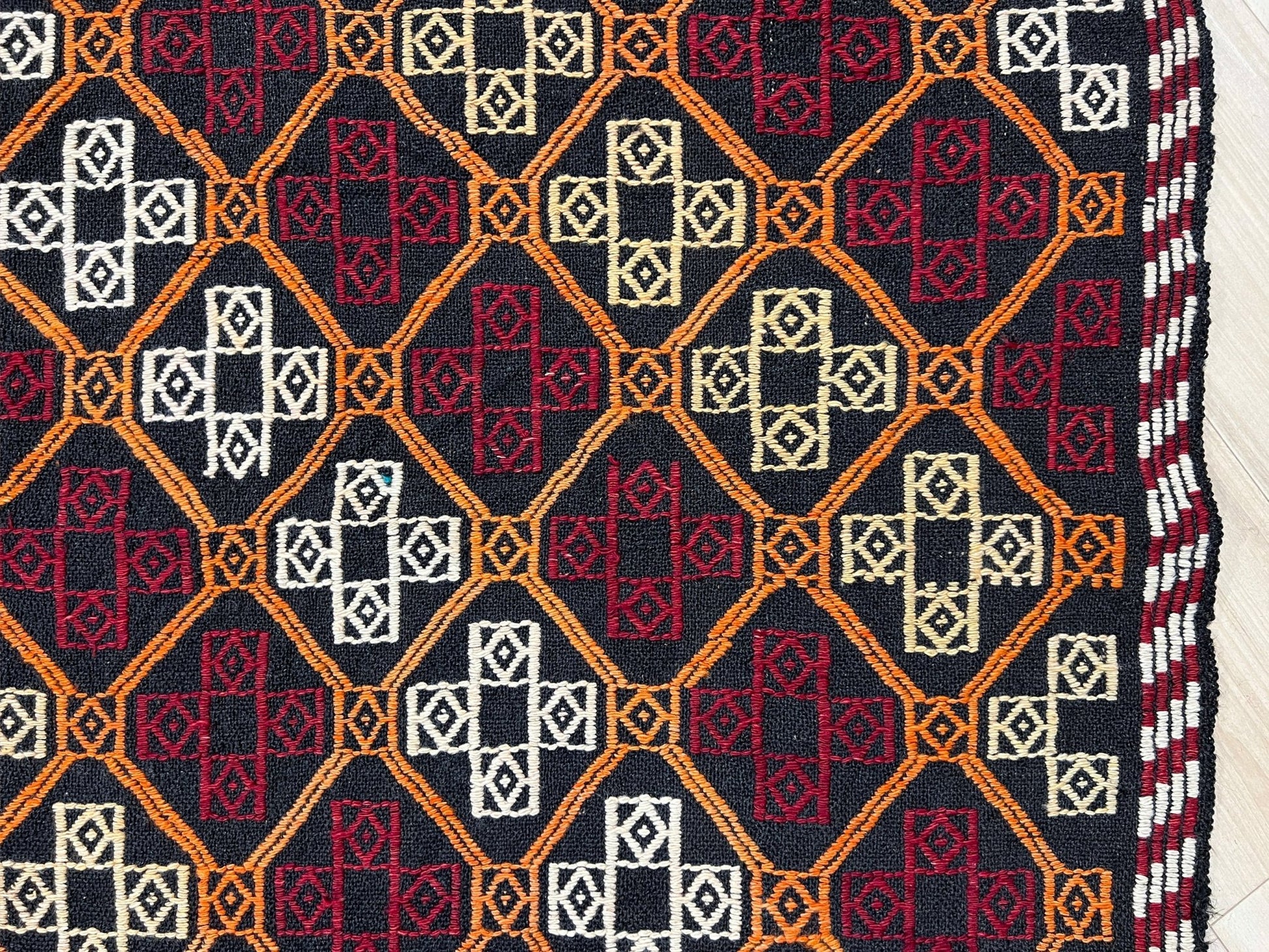 konta cicim turkish kilim rug shop san francisco bay area.  Handmade large wool flatweave rug. Buy rug online. 