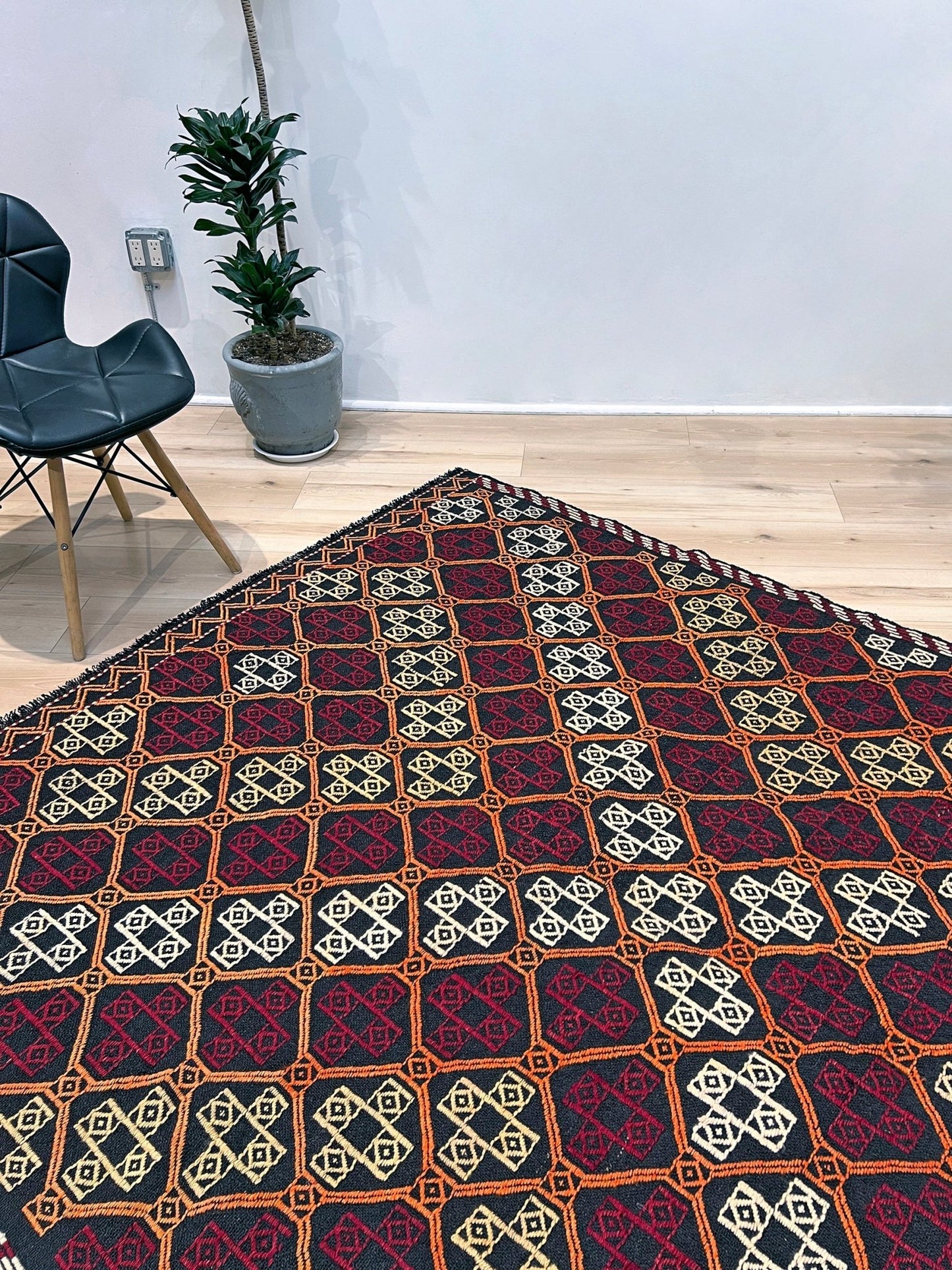 konta cicim turkish kilim rug shop san francisco bay area.  Handmade large wool flatweave rug. Buy rug online. 