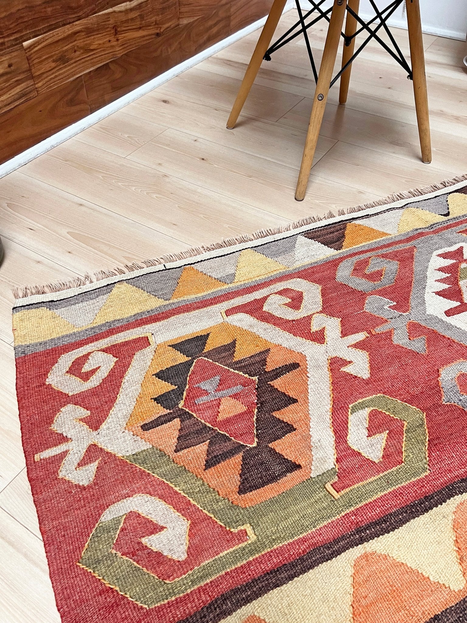 Kayseri Turkish kilim rug shop san francisco bay area. Handmade wool flatweave rug. Buy tribal navajo  style rug online.