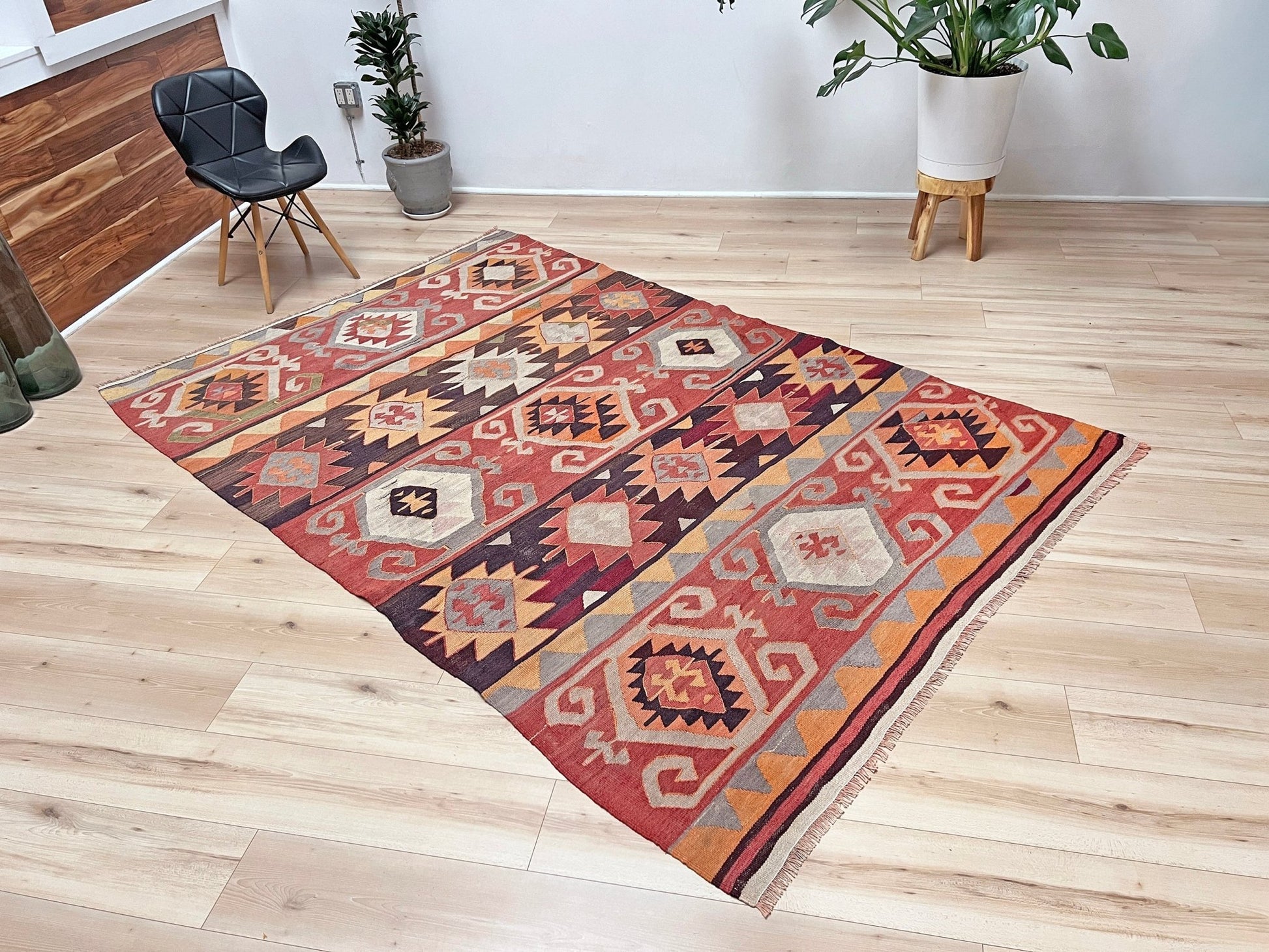 Kayseri Turkish kilim rug shop san francisco bay area. Handmade wool flatweave rug. Buy tribal navajo  style rug online.