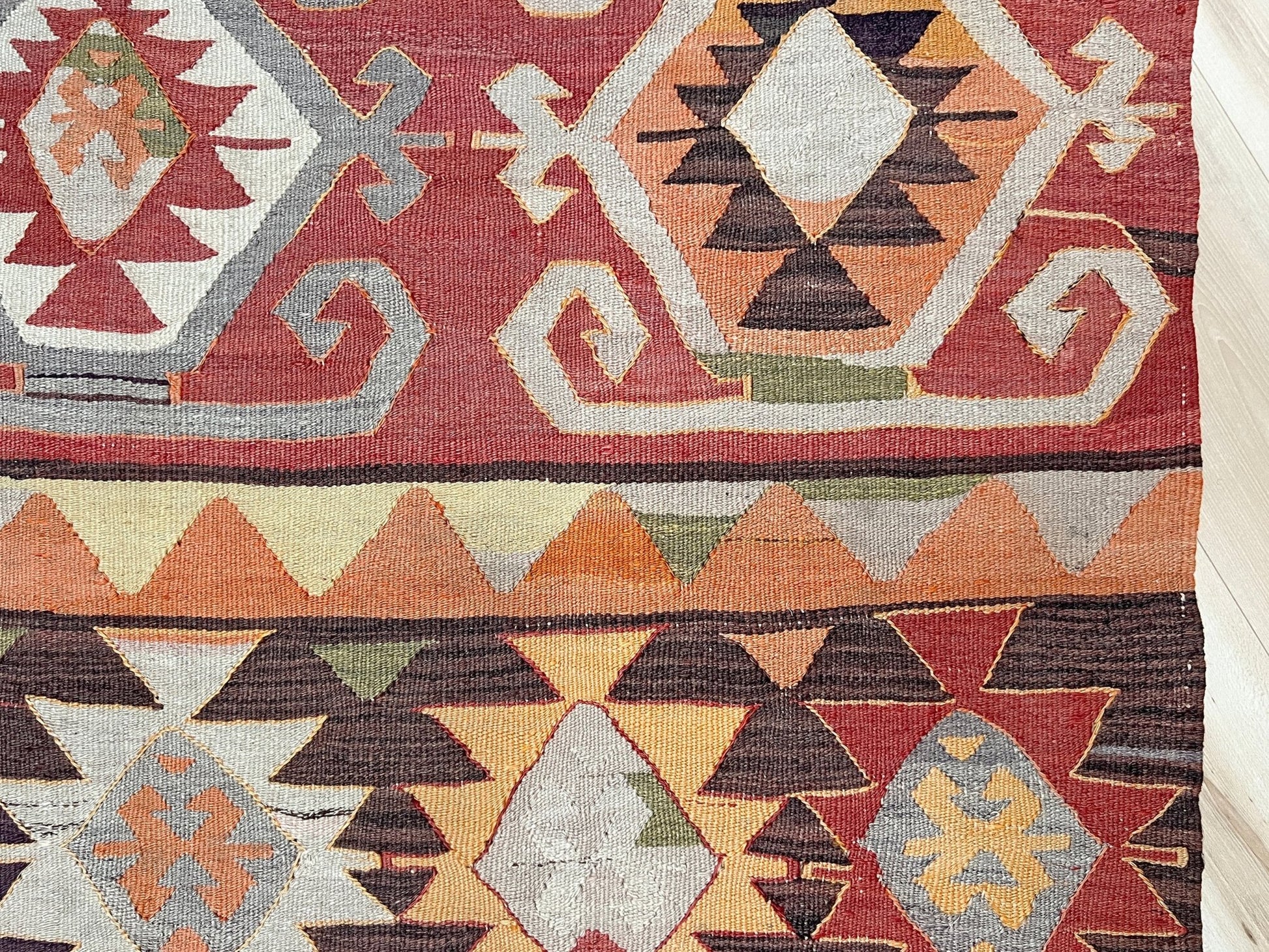 Kayseri Turkish kilim rug shop san francisco bay area. Handmade wool flatweave rug. Buy tribal navajo  style rug online.