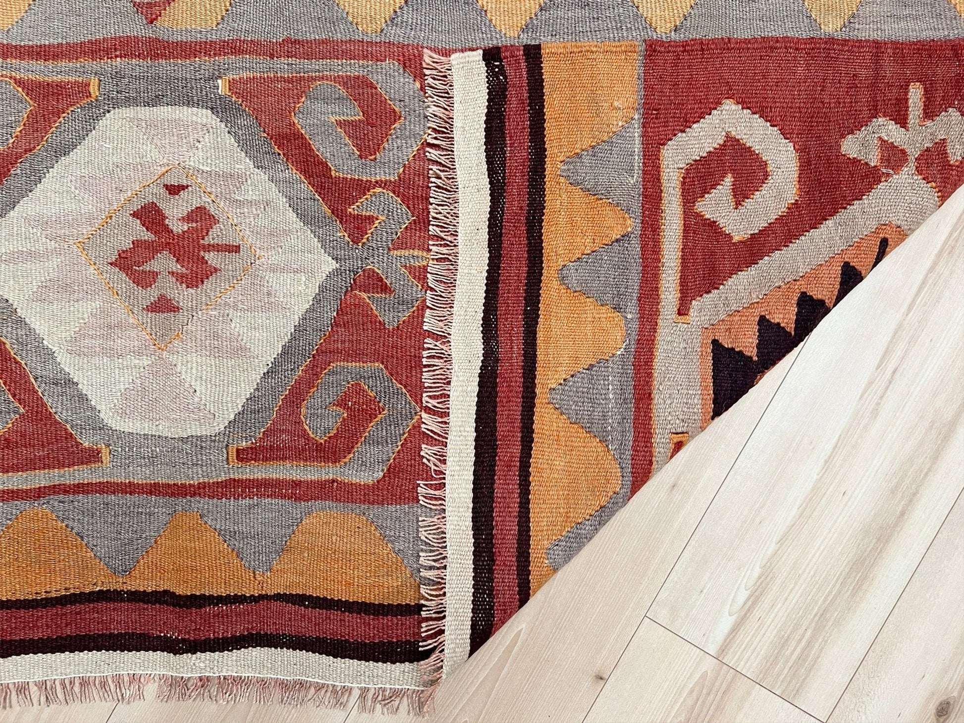 Kayseri Turkish kilim rug shop san francisco bay area. Handmade wool flatweave rug. Buy tribal navajo  style rug online.