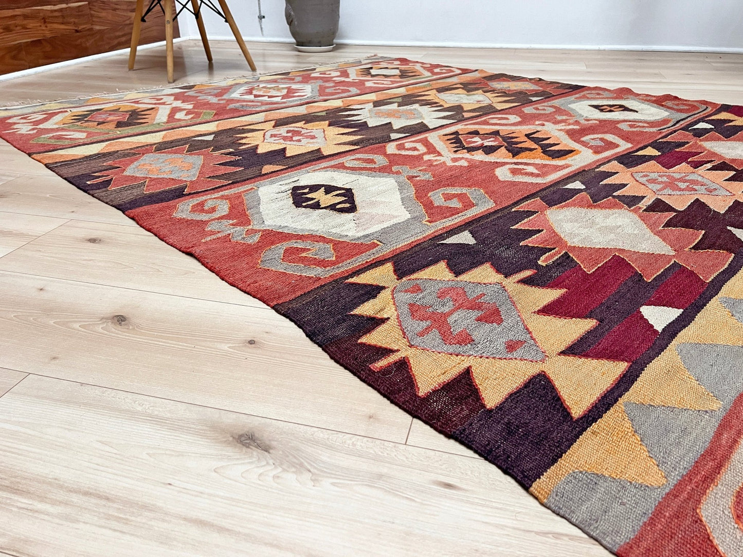 Kayseri Turkish kilim rug shop san francisco bay area. Handmade wool flatweave rug. Buy tribal navajo  style rug online.