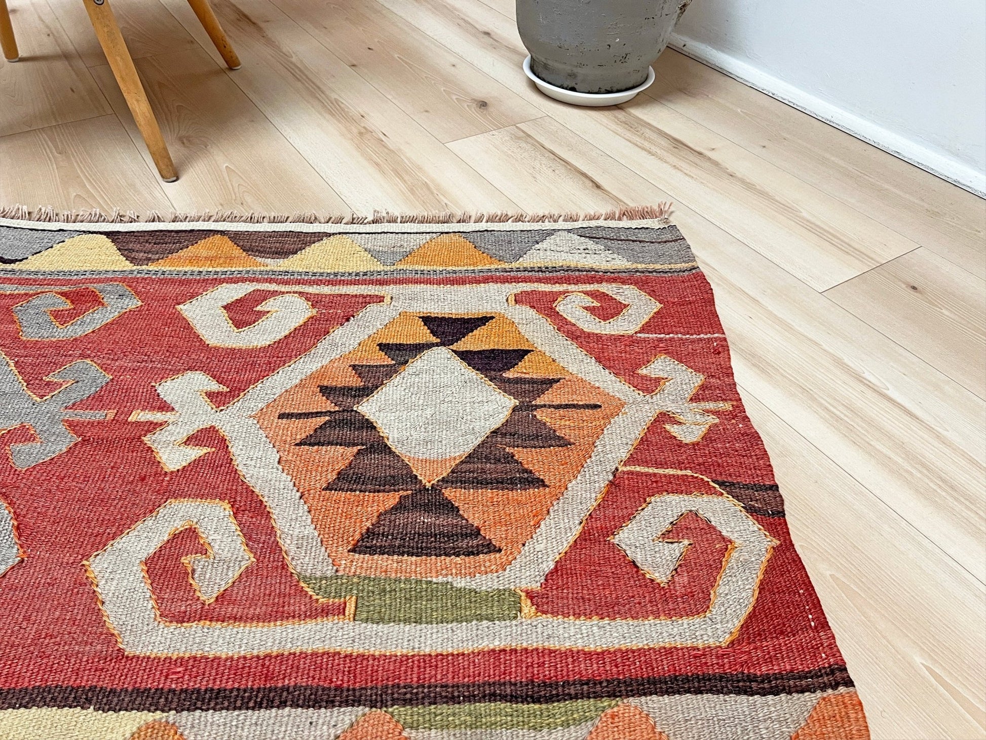 Kayseri Turkish kilim rug shop san francisco bay area. Handmade wool flatweave rug. Buy tribal navajo  style rug online.