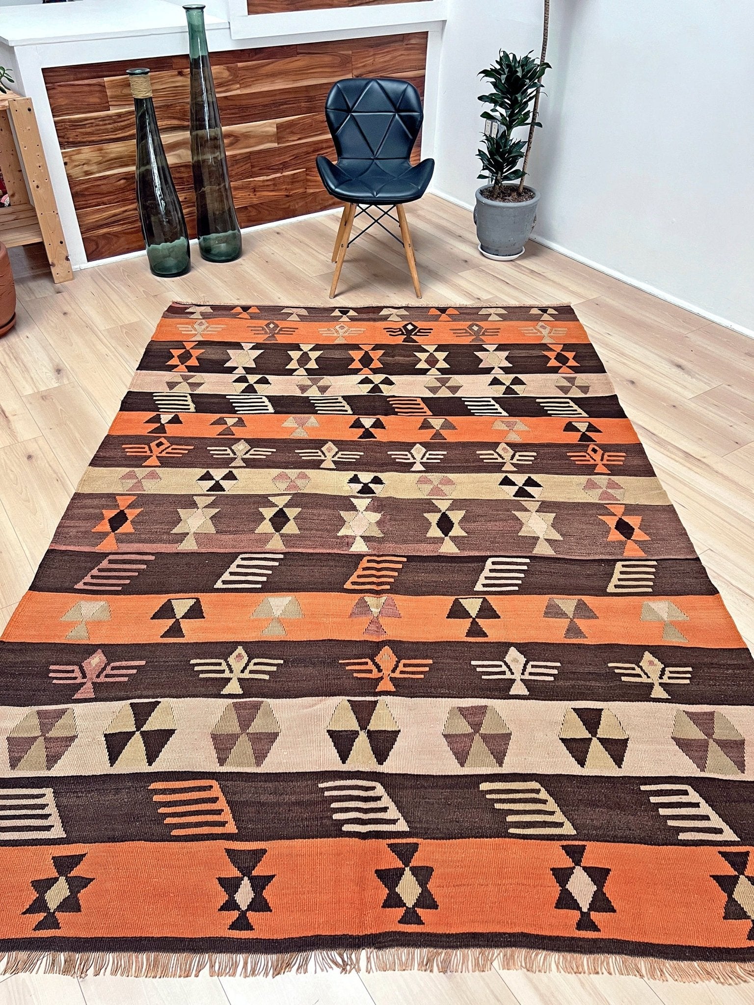 Navajo style flatweave Turkish Kilim rug shop san francisco bay area. 6x8 Handmade wool rug. Buy handmade rug online.