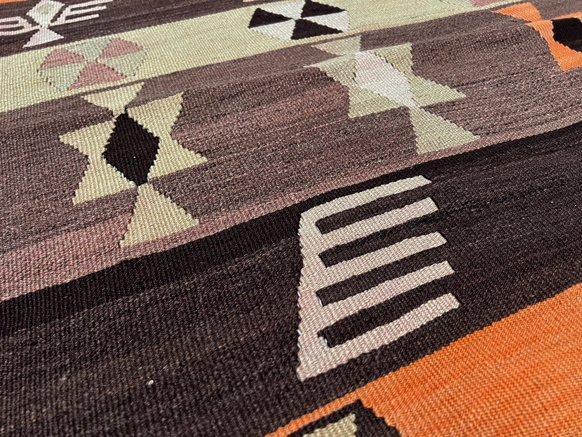 Navajo style flatweave Turkish Kilim rug shop san francisco bay area. 6x8 Handmade wool rug. Buy handmade rug online.