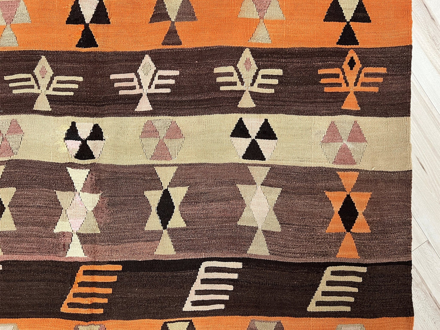 Navajo style flatweave Turkish Kilim rug shop san francisco bay area. 6x8 Handmade wool rug. Buy handmade rug online.