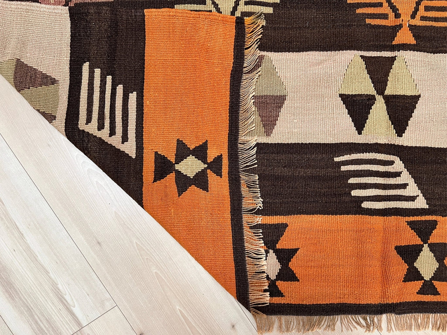 Navajo style flatweave Turkish Kilim rug shop san francisco bay area. 6x8 Handmade wool rug. Buy handmade rug online.