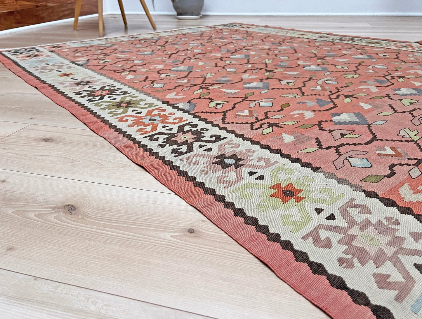 Pirot Kilim • Handmade Semi-antique Flatweave  Rug (5'3"x7'8")