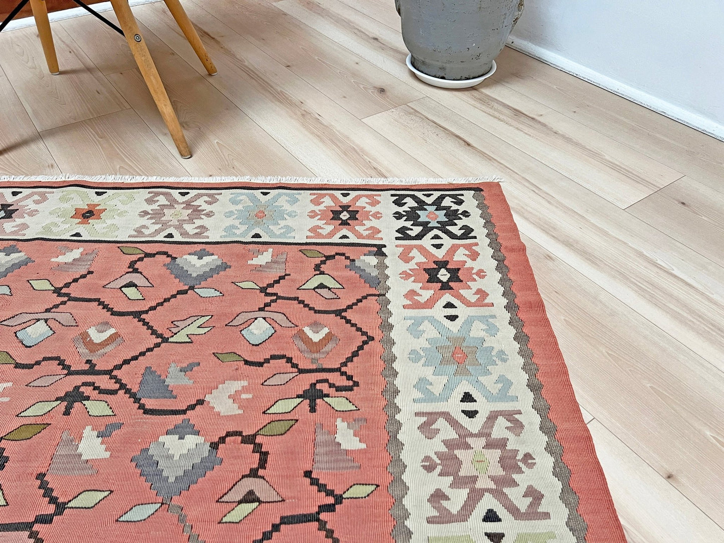 Pirot Kilim • Handmade Semi-antique Flatweave  Rug (5'3"x7'8")