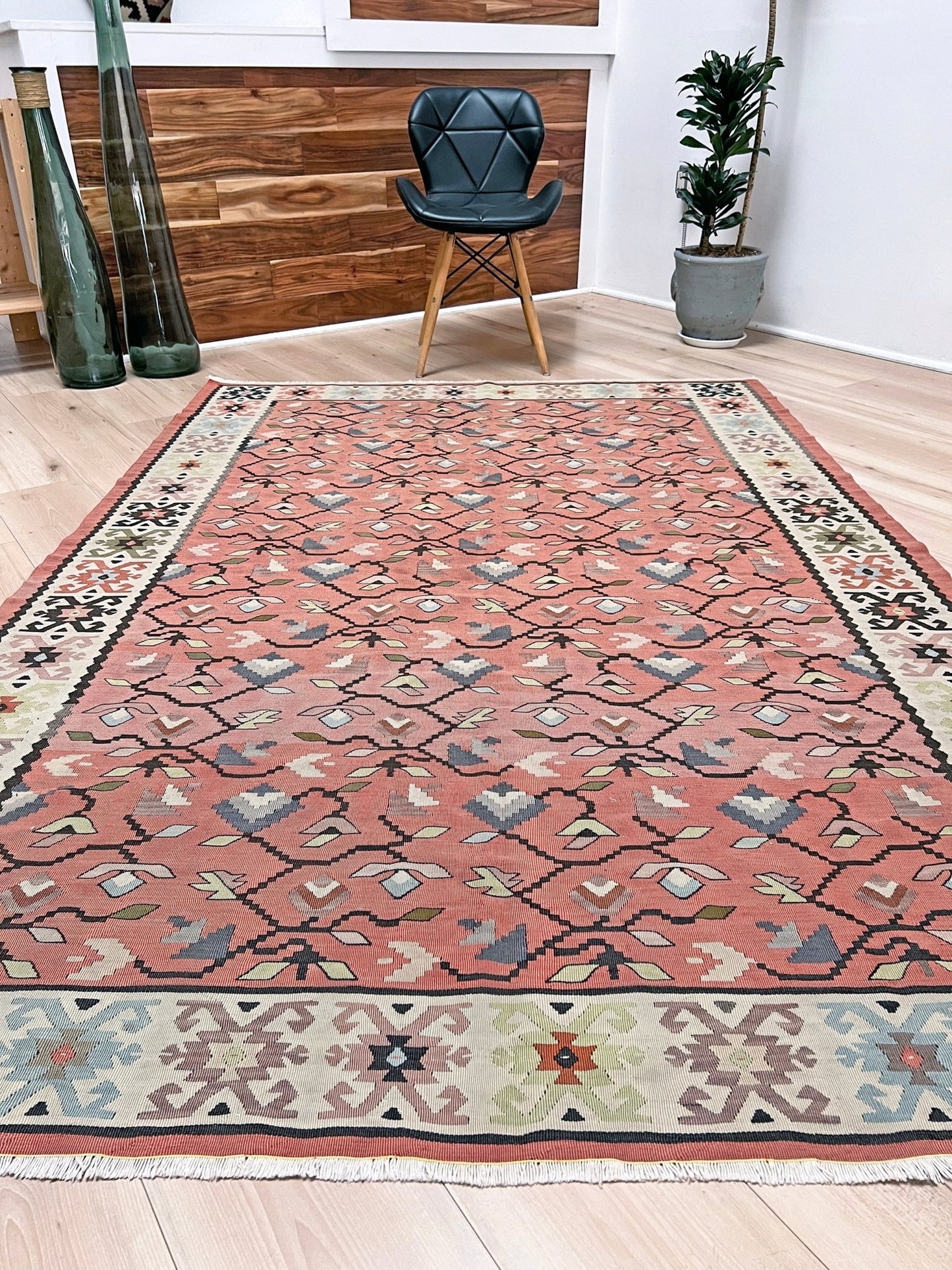 Pirot Kilim • Handmade Semi-antique Flatweave  Rug (5'3"x7'8")