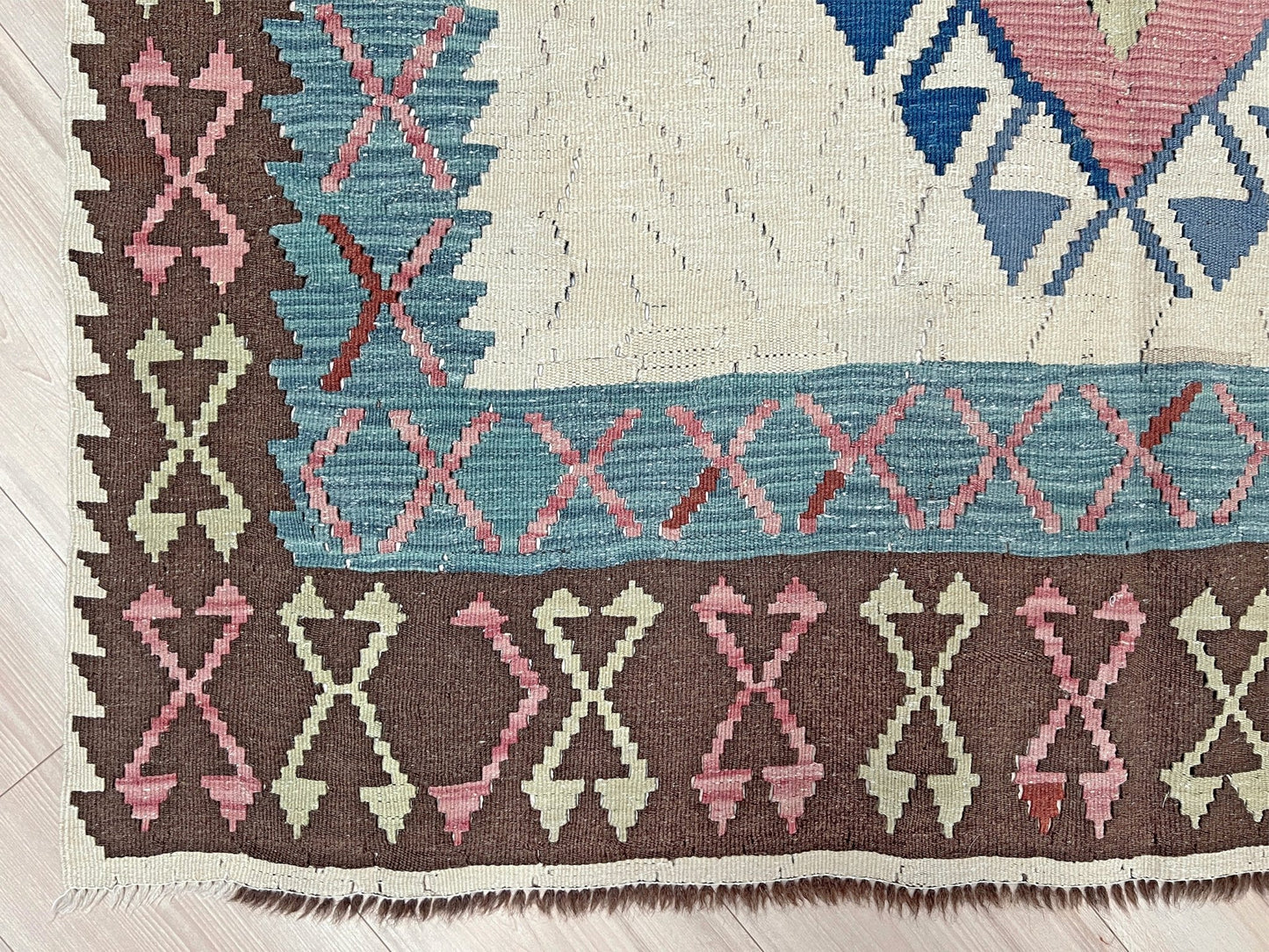 Vintage turkish flatweave kilim rug shop san francisco bay area. 4x6  Handmade wool rug. Buy rug online.