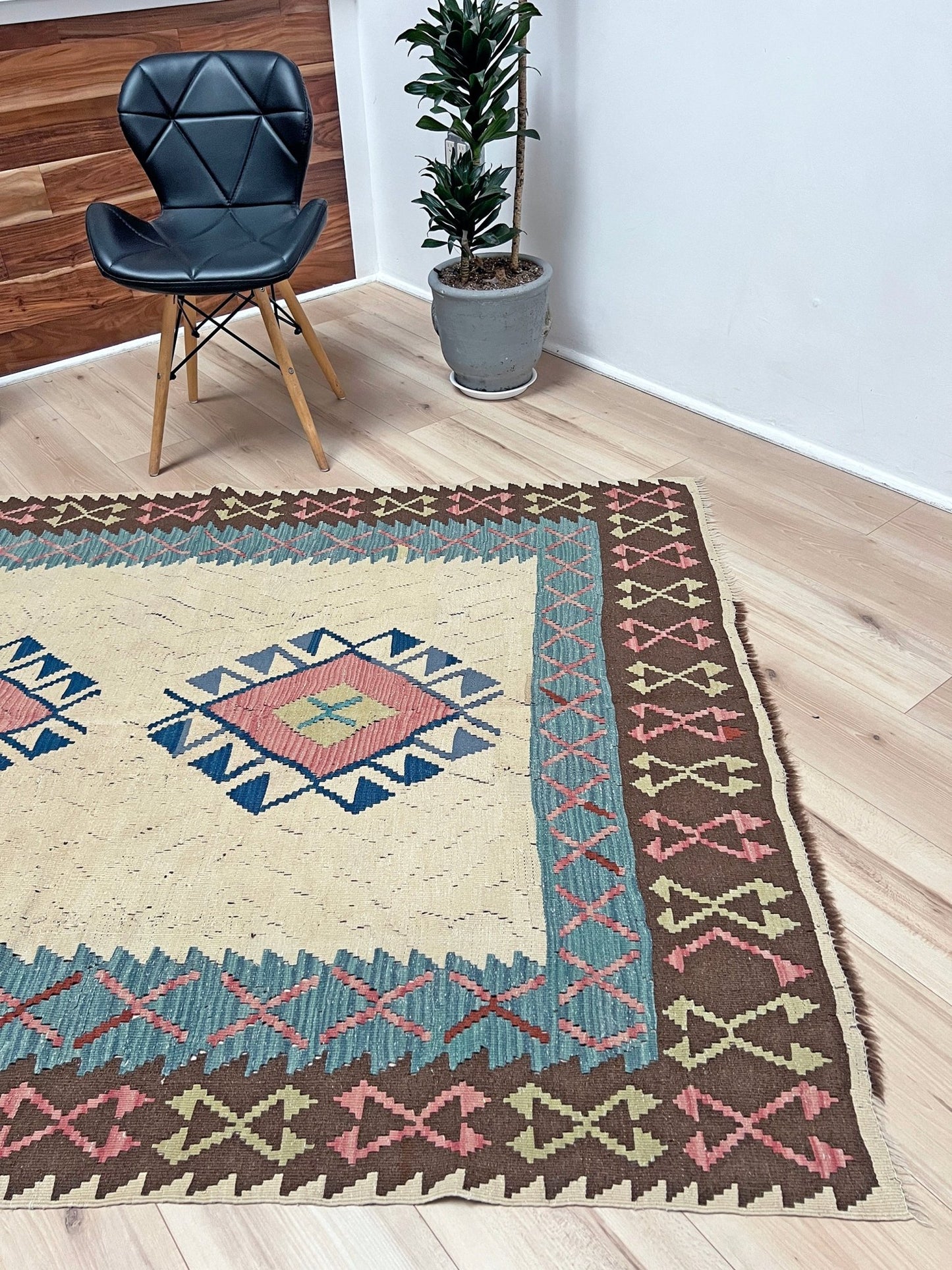 Vintage turkish flatweave kilim rug shop san francisco bay area. 4x6  Handmade wool rug. Buy rug online.