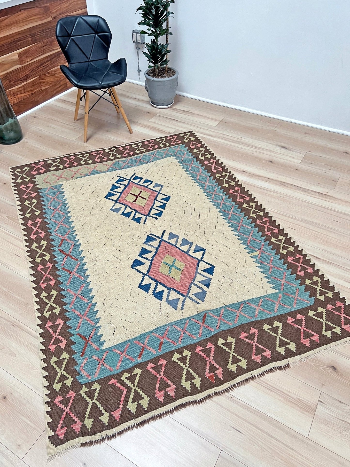 Vintage turkish flatweave kilim rug shop san francisco bay area. 4x6  Handmade wool rug. Buy rug online.