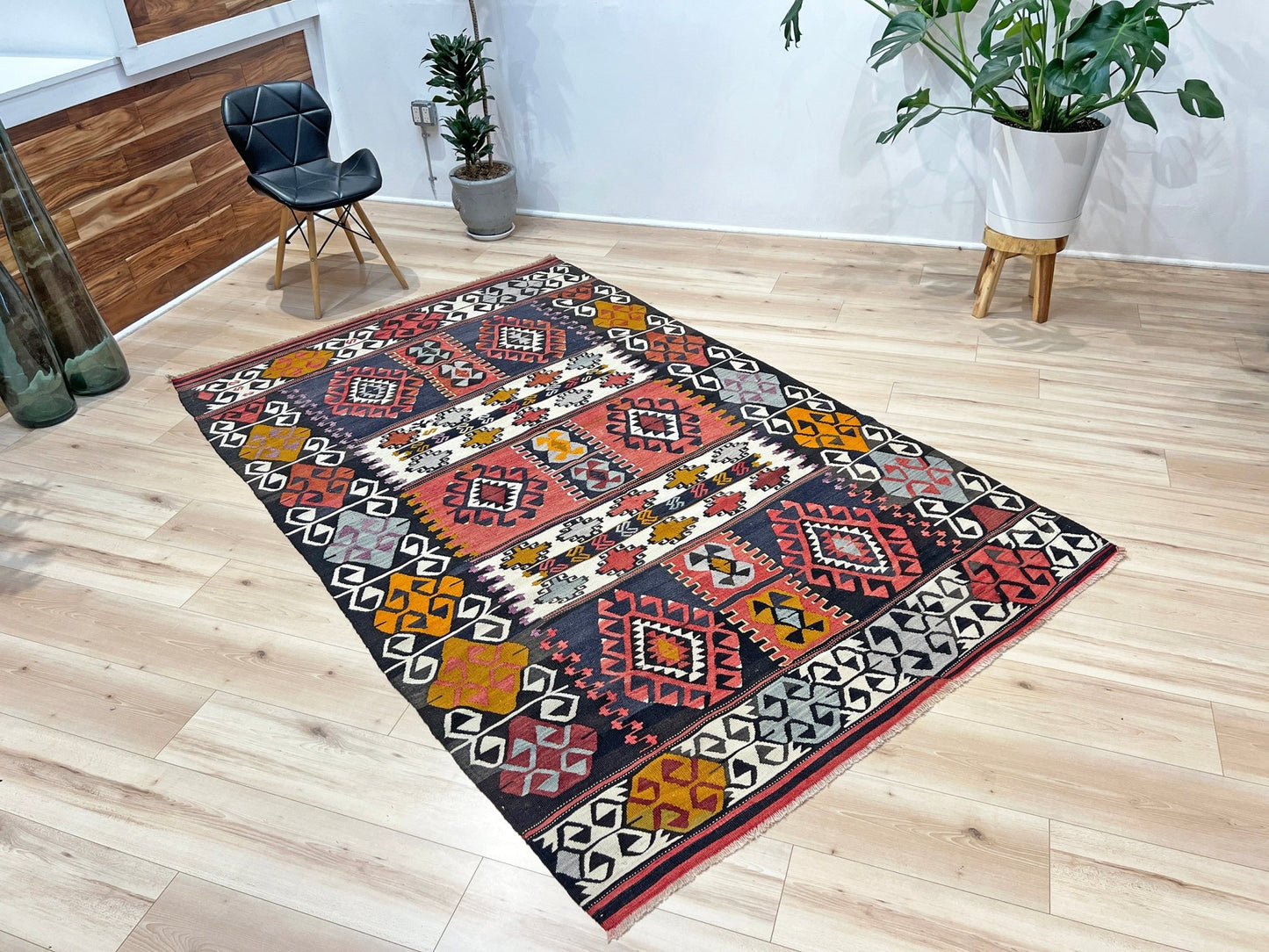 karakecili vintage turkish kilim rug shop san francisco bay area. Buy handmade flatweave rug. Bohemian style home decor.