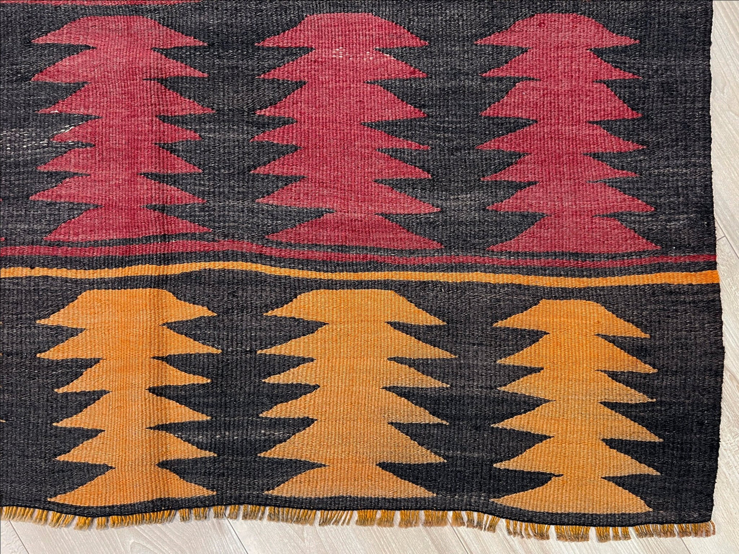 Denizli vibrant turkish kilim rug shop san francisco bay area. Buy handmade wool rug for nursery.