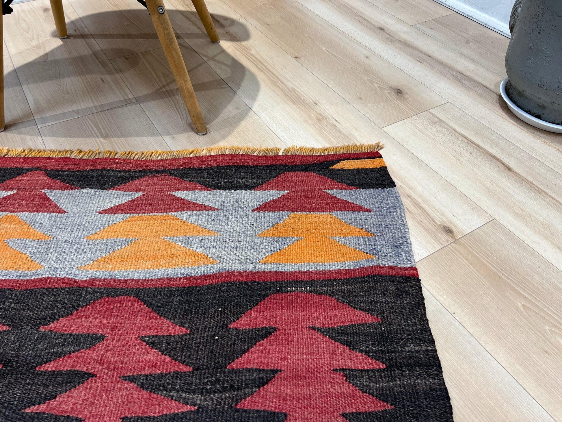 Denizli vibrant turkish kilim rug shop san francisco bay area. Buy handmade wool rug for nursery.