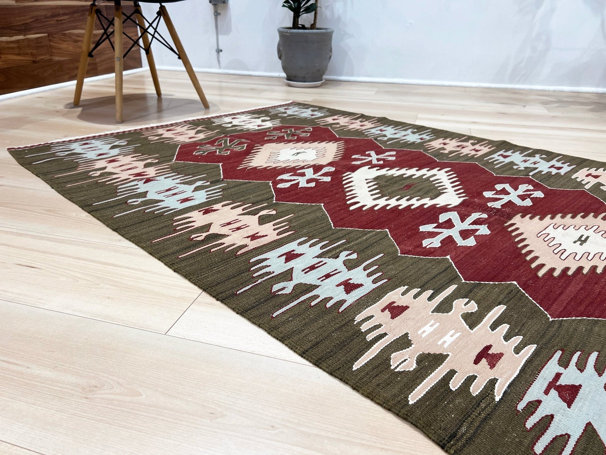 Afyon turkish kilim rug shop. Handmade wool  small flatweave rug shop san francisco bay area.