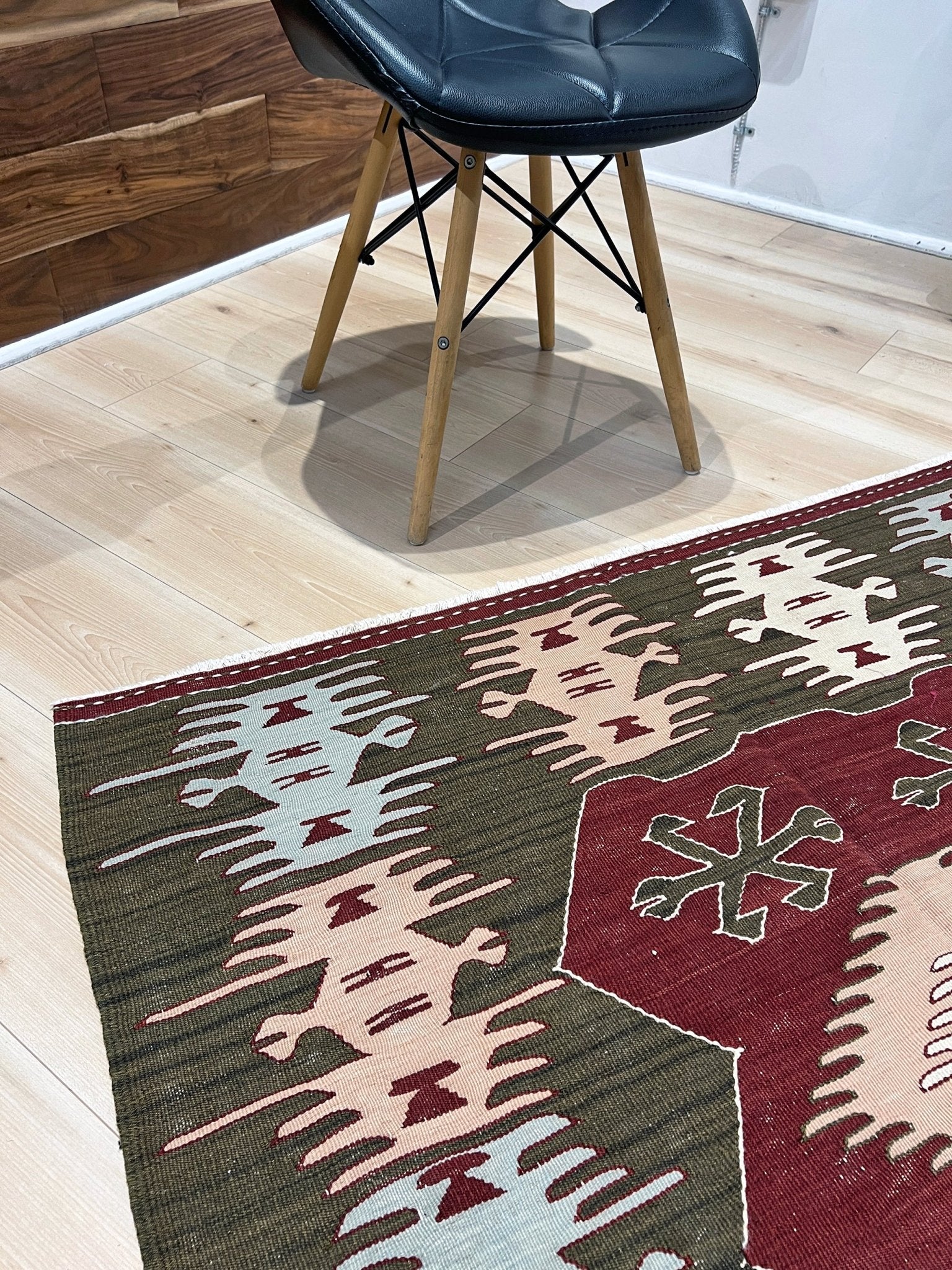 Afyon turkish kilim rug shop. Handmade wool  small flatweave rug shop san francisco bay area.