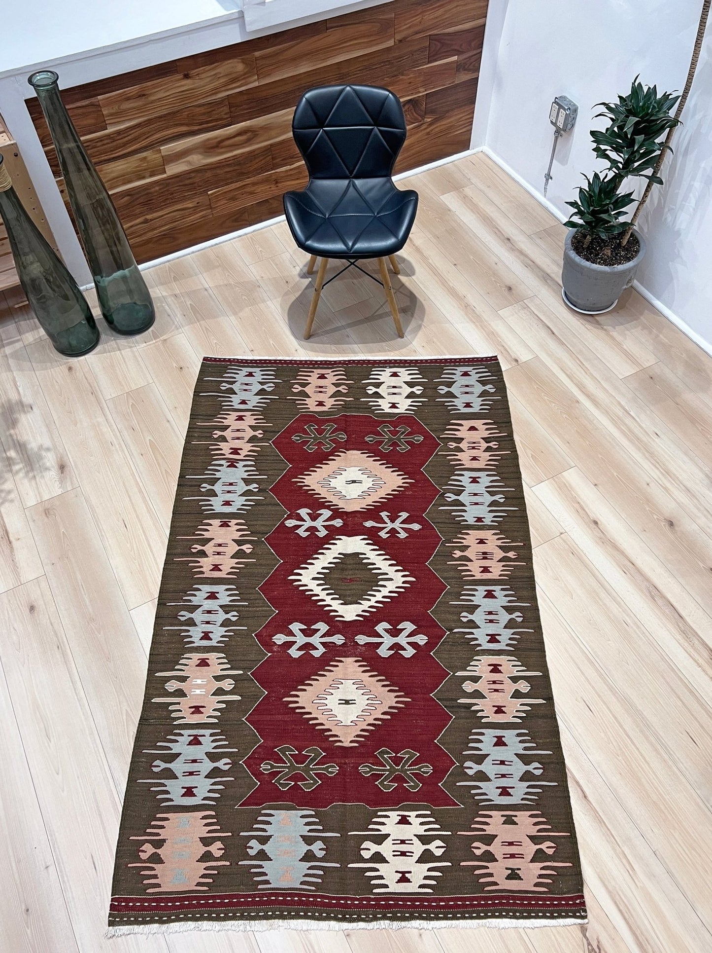 Afyon turkish kilim rug shop. Handmade wool  small flatweave rug shop san francisco bay area.