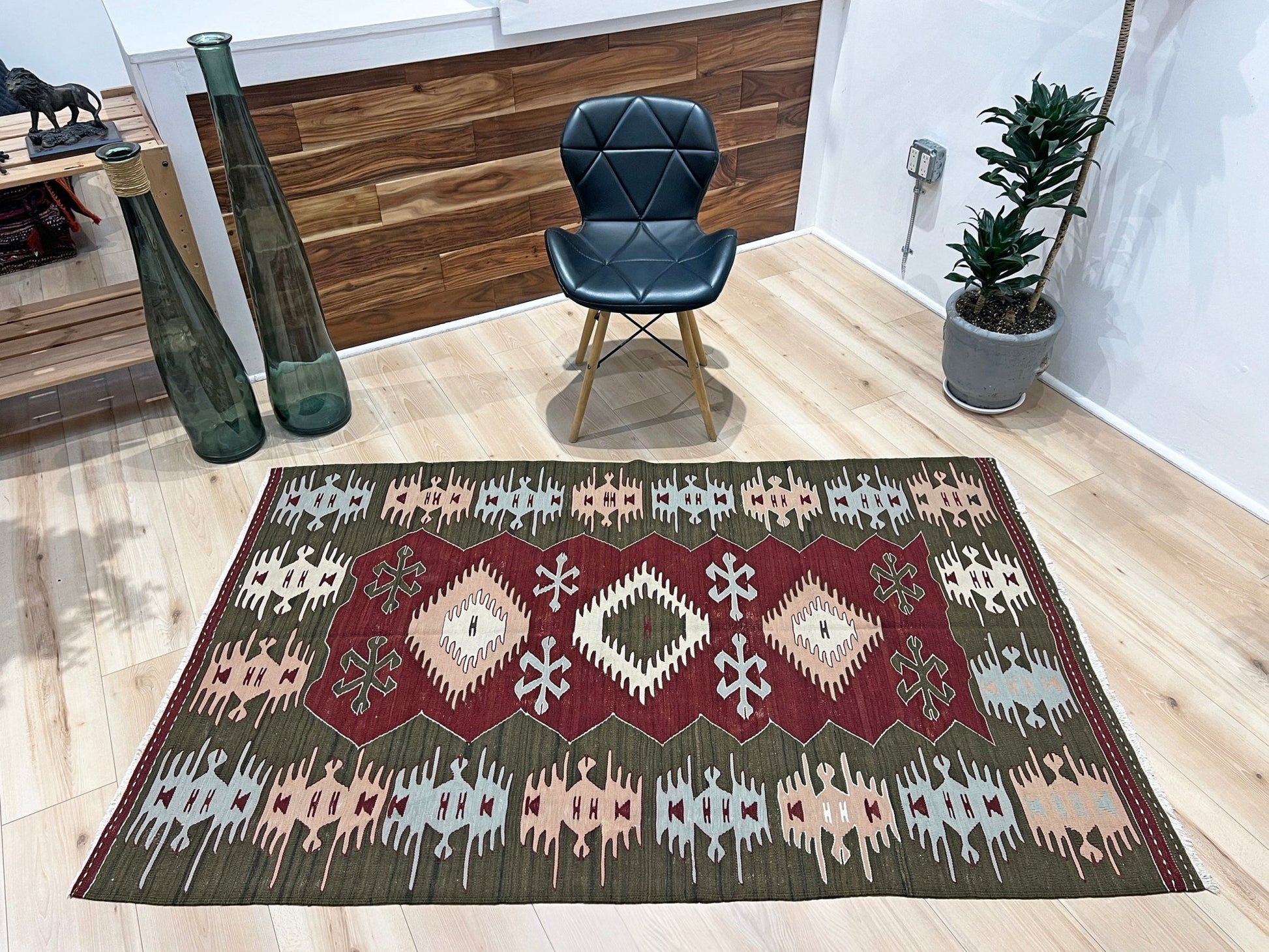 Afyon turkish kilim rug shop. Handmade wool  small flatweave rug shop san francisco bay area.